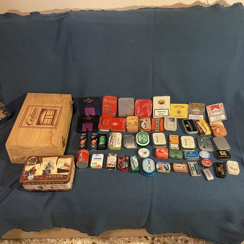 Metal Tin Collection like new