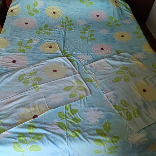 Duvet cover used 100% cotton with 2 pillowcases, reversible design