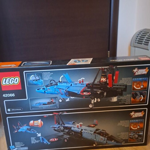 Lego Technic 42066 Air Race Jet new, retired collectible