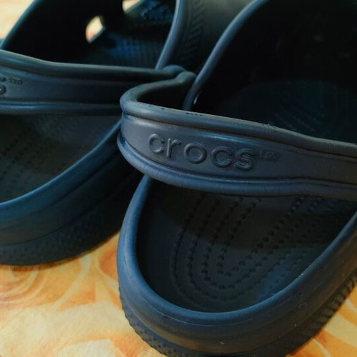 Crocs Classic Clog Navy size M8 W10 EU 41-42 like new