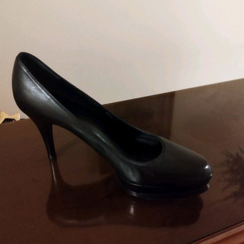 Stuart Weitzman black pumps new size 38