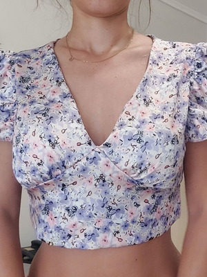 Floral top like new, one size