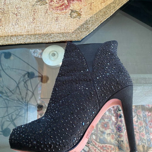 Luxury Rebel leather suede collectible ankle boots like new, black
