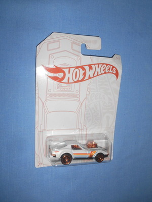 HOT WHEELS '68 CORVETTE GAS MONKEY GARAGE