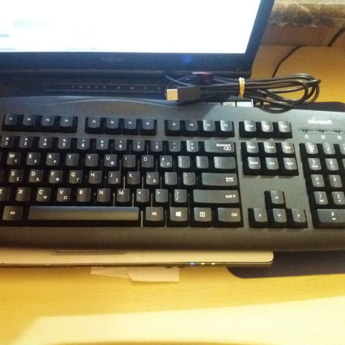 Πληκτρολόγιο Microsoft 200 QWERTY σαν καινούργιο