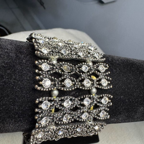 Adjustable bracelet like new, silver