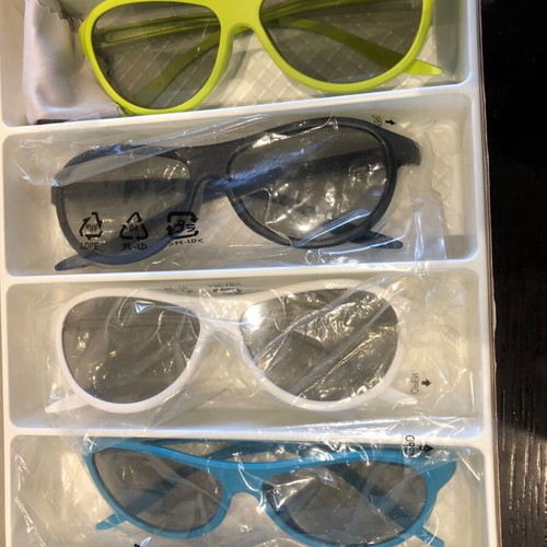 LG Cinema 3D AG-F315 glasses like new, pack of 4 pairs