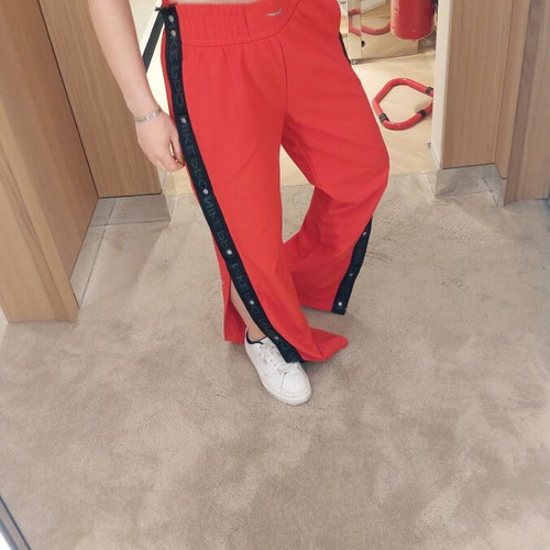 Nike pants red like new, size small