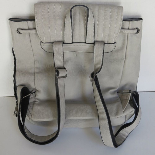 Caprisa backpack used beige with lines and rhombus pattern