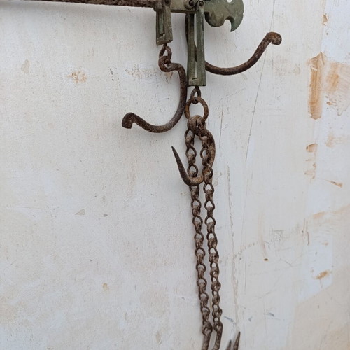 Small vintage kantari scale used, missing counterweight