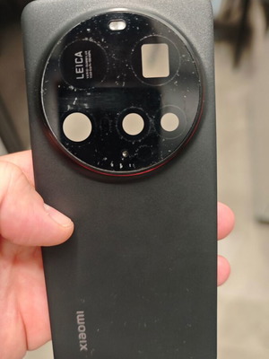 Xiaomi 15 Ultra Back Cover used with scratched lens glass