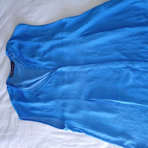 Zara satin texture sleeveless blouse size S like new, blue