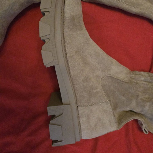 Women's suede beige boots new, size 41