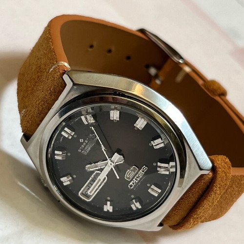 Vintage Seiko 5 wristwatch used, automatic, 1970s