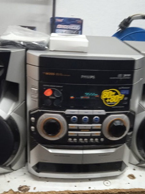 Ηχοσύστημα Philips M355 80+80Watt μεταχειρισμένο με τριπλή σιντιέρα και ραδιόφωνο
