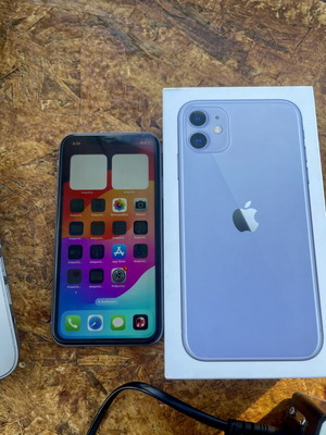 iPhone 11 like new 64GB with 93% genuine Apple battery