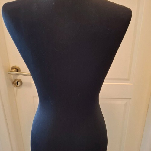 Decorative Sewing Mannequin like new, height 1.50m, wooden base