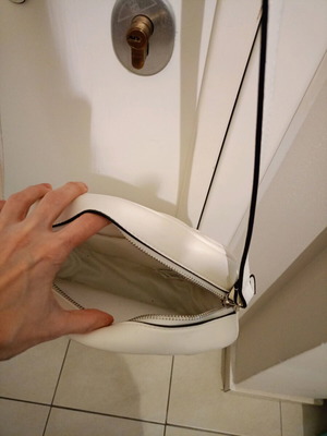 White quilted crossbody shoulder bag like new