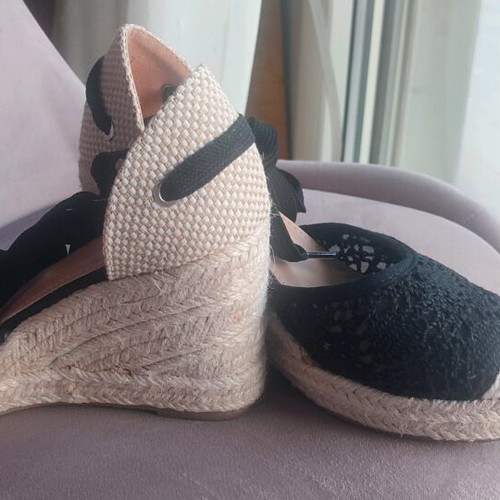 Espadrilles size 37 like new, black platform sandals