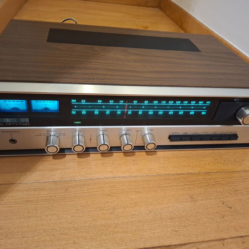 KLH Receiver Model 52 μεταχειρισμένος vintage ενισχυτής Hi-Fi με ξύλινη επένδυση