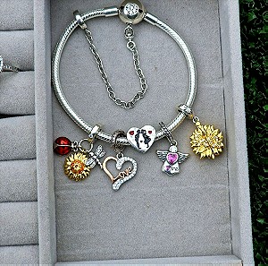 Pandora s 925 with 5 charms size 18