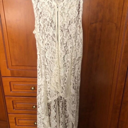 Lace tunic with hood and zipper like new, size M