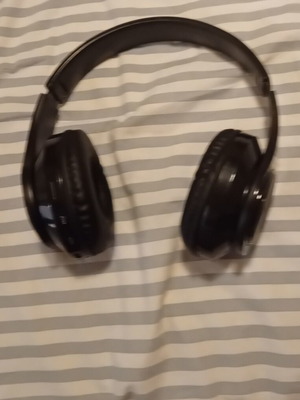 Headsets Bluetooth slightly used