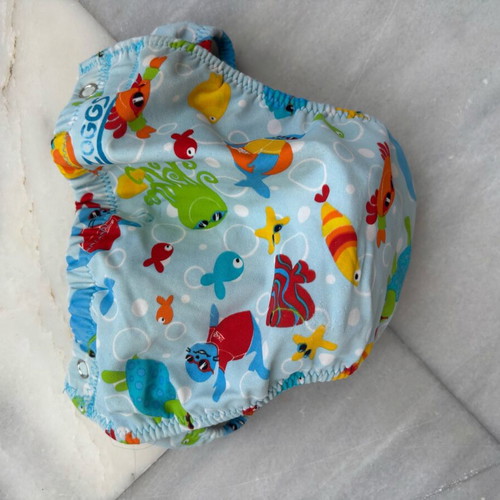 Baby swimsuit used, adjustable for 3 to 24 months