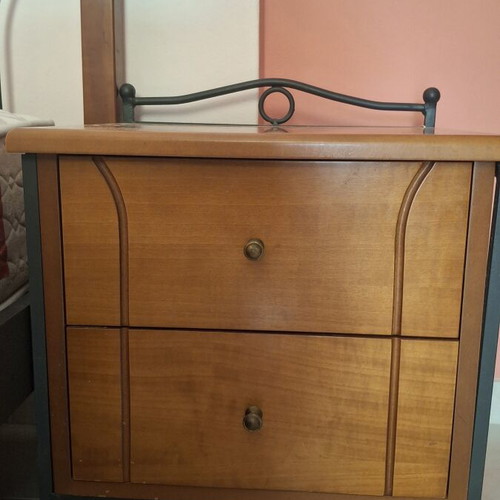 Metal bedroom set used with bed, mattress, 2 nightstands and dressing table
