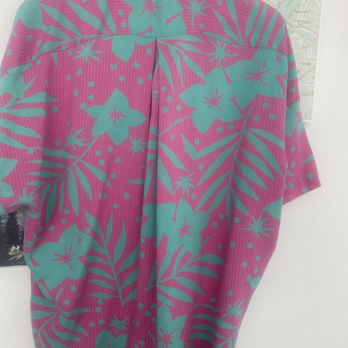 Mexx shirt large, pink and green