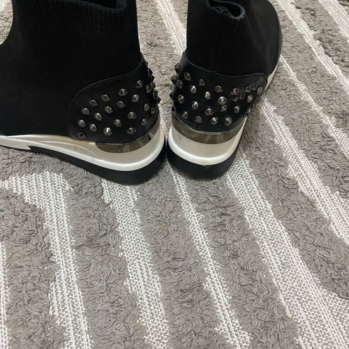 Black ankle boots like new, size 37