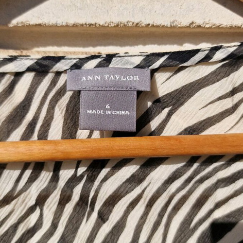Ann Taylor Silk Zebra Blouse like new, size S, black and white