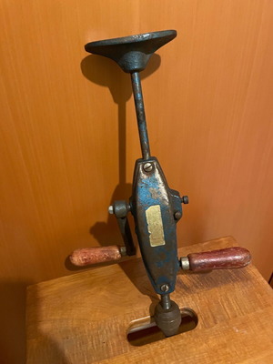 Manual drill antique functional used
