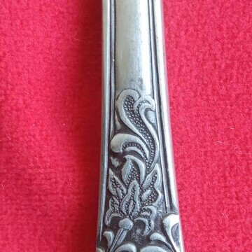 Vintage stainless steel dinner knives set of 6, like new