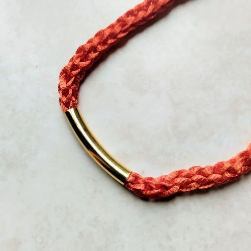Minimal necklace in burned orange, like new