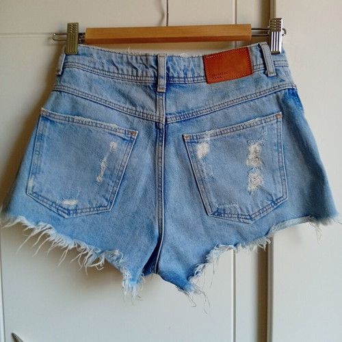 Trafaluk Zara Jean Shorts like new, faded with rips