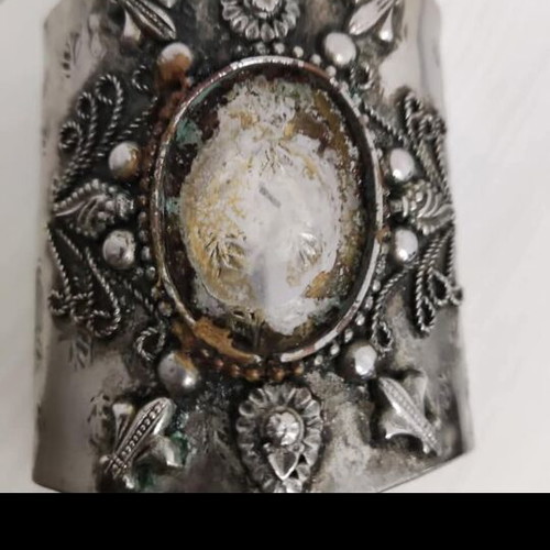 Big vintage cuff bracelet used