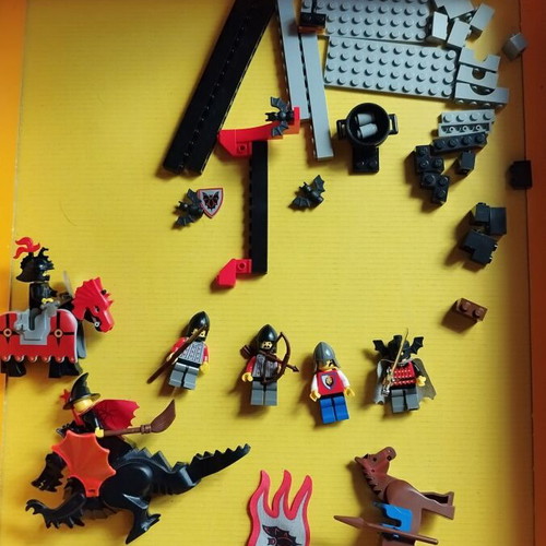 Lego System 6097 Night Lords Castle μεταχειρισμένο με μικρο ελλείψεις
