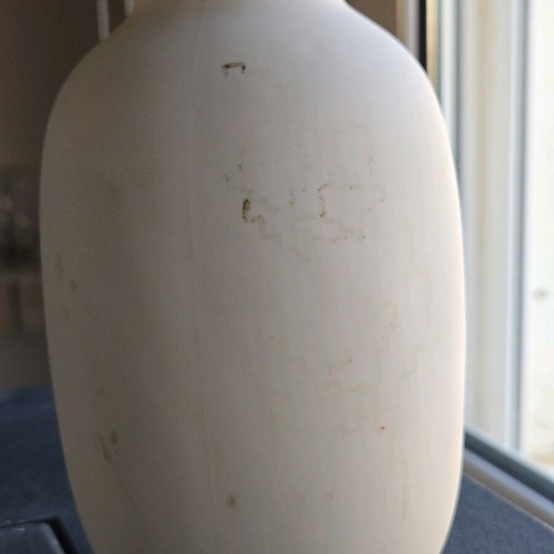 White Sifnos porcelain vase like new