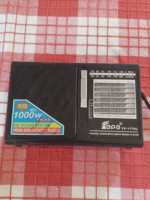 Radio FM/AM with 6 SW Bands, USB TF card, light