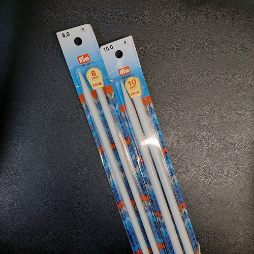 Prym knitting needles set no 8 and 10 new, very lightweight