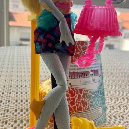 Monster High Freaky Fusion Lagoonafire doll used with diary and accessories