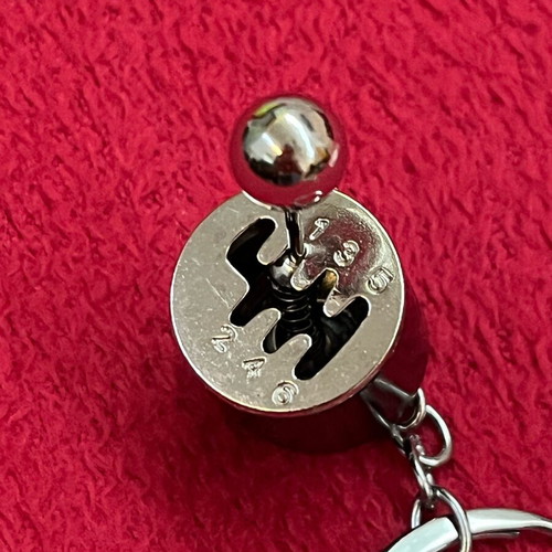 Car shifter keyring 6-speed black, new
