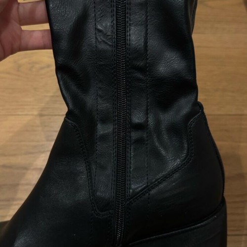 Vagabond black boots like new, size 39