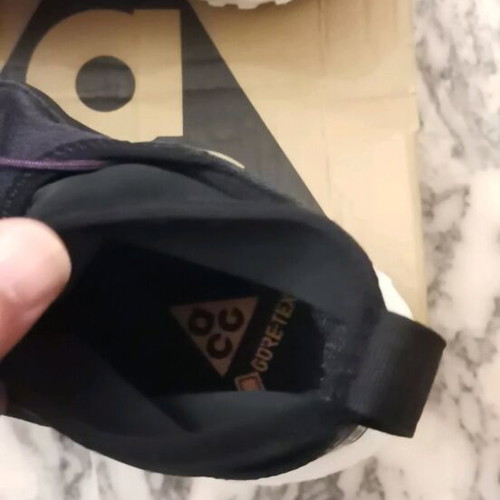 Nike ACG Mountain Goretex athletic shoes like new, size 43