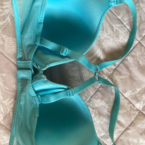 Turquoise padded bra with smart cross back clasp 75C used