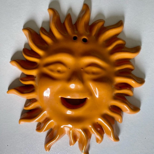 Vintage ceramic sun in excellent condition
