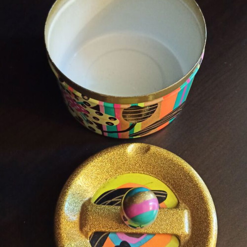Pylones windproof ashtray new