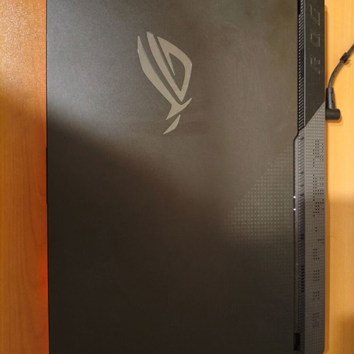 Asus ROG Strix 15 Ryzen 7 laptop like new