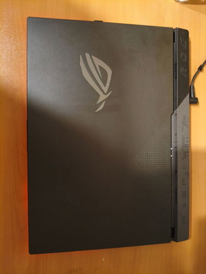Asus ROG Strix 15 Ryzen 7 laptop like new